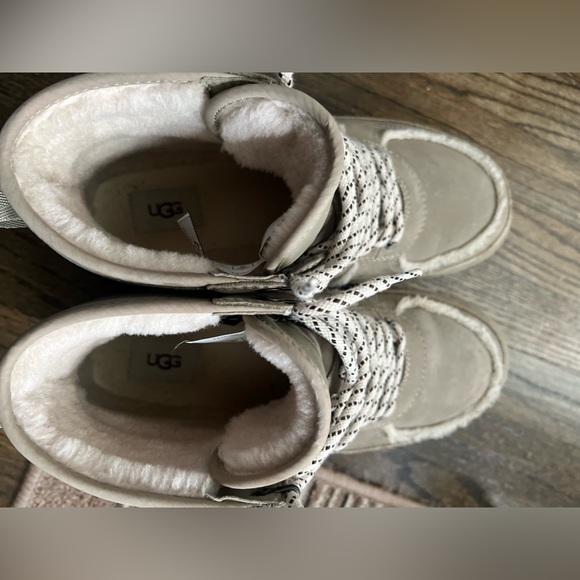 MENS UGG X WHITE MOUNTAINEERING HIGHLAND SPORT DUNE BOOTS - LMTD EDITION - Picture 3 of 8